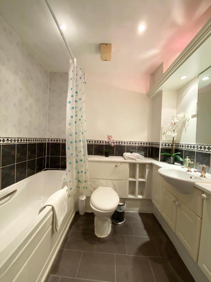 Apartment Next To Victoria Station London Exterior photo