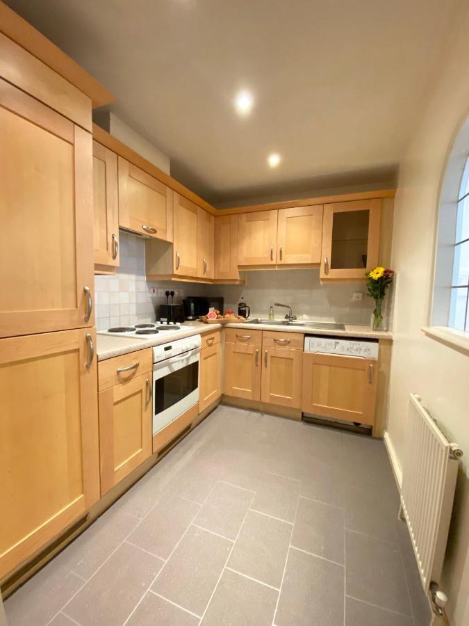 Apartment Next To Victoria Station London Exterior photo