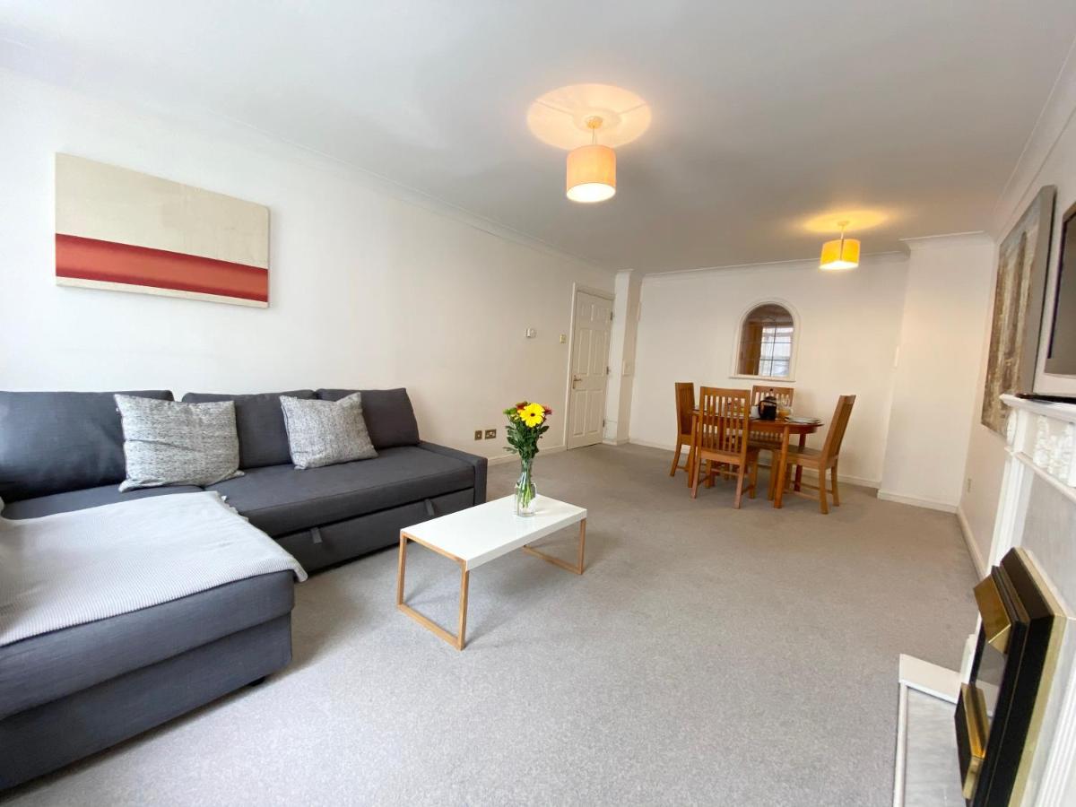 Apartment Next To Victoria Station London Exterior photo