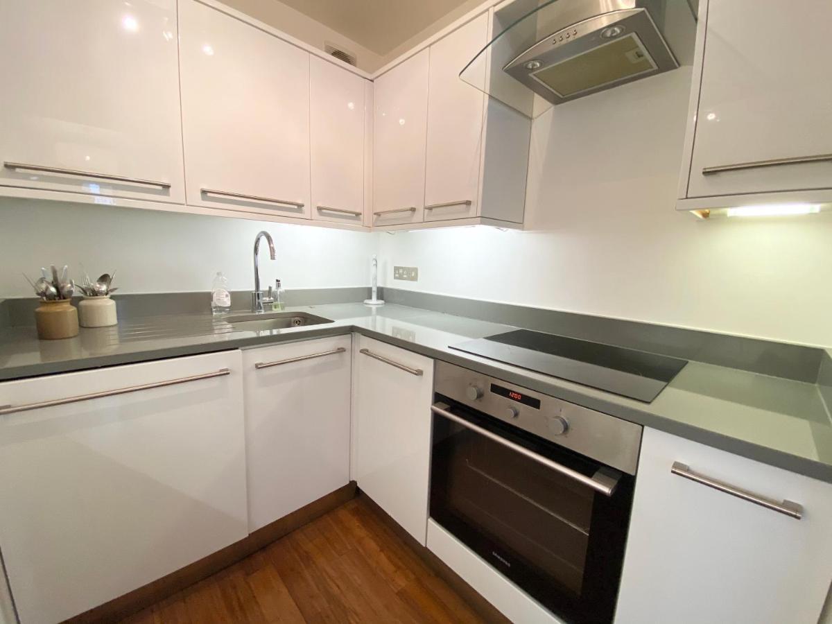 Apartment Next To Victoria Station London Exterior photo